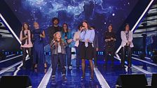 Emily Xhurxhi e mamma Entela in "Sally"