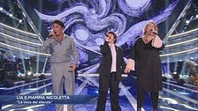 Lia Forroia, mamma Nicoletta e Sal Da Vinci in "La voce del silenzio"