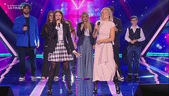 Azzurra Devalle a mamma Tiziana in "Mamma Maria"