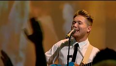 Alfa canta "A me mi piace"