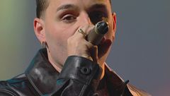 Ernia canta "PER TE"