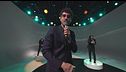 Carl Brave canta Perfect e Occhiaie