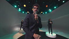 Carl Brave canta Perfect e Occhiaie