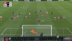 Lewandowski tira il rigore peggiore della sua carriera