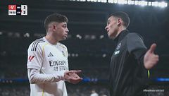 Valverde lascia i Blancos in inferiorità numerica, Real-Atlético 3-2