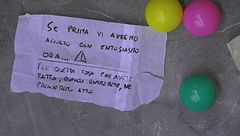 Messaggi sotto la porta del Tugurio