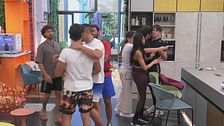 Omer Elomari e Jonas Pepe perdono la calma