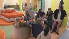 Benedetta Stocchi e Francesca Carrara: discussione in camera da letto