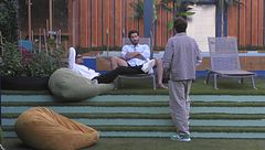 Un confronto acceso tra Omer Elomari e Francesco Rana