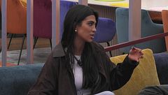 Un messaggio scatena una discussione tra Giulia Soponariu e Rasha Younes