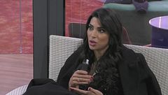 Omer Elomari elogia Rasha Younes per il suo comportamento in puntata