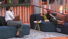 Dolce a Omer Elomari: "Tu la ami?"