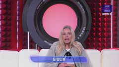 Giorno 42, Canale 5 ore 13:40