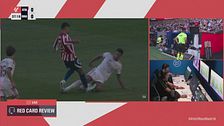 38' | Il Var inverte le ammonizioni tra Bellingham e Romero (Atletico Madrid-Real Madrid 0-0)