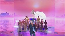 Al Bano canta ''I cigni di Balaka''