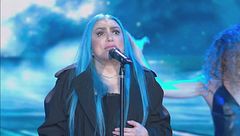 Loredana Bertè canta ''Pazza''