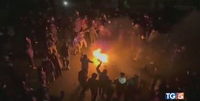 Proteste in Iran spari sulla folla