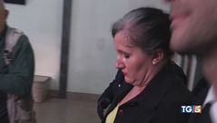 "Una donna fragile lapidata dai media"