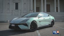 Lotus Emeya: la prima berlina della casa inglese