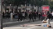 Rivolta studenti Francia in fiamme