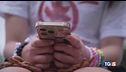 Smartphone dipendenti e connessi già a 6 anni