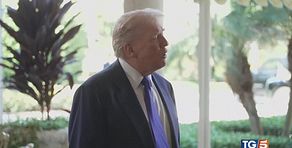 Doppio colpo a Trump il crollo nei sondaggi