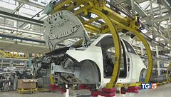 Stellantis giù in Borsa "Necessario cambiare"