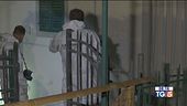 Uomo trovato senza vita sul balcone di casa