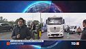 Tir, scaffali vuoti e aeroporti a secco