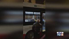 Aggredita sul bus senza un motivo