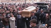 Roma abbraccia Enrica, "Amore fino alla fine"