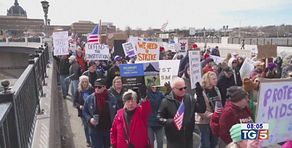 Negli Usa, 8 milioni contestato Trump