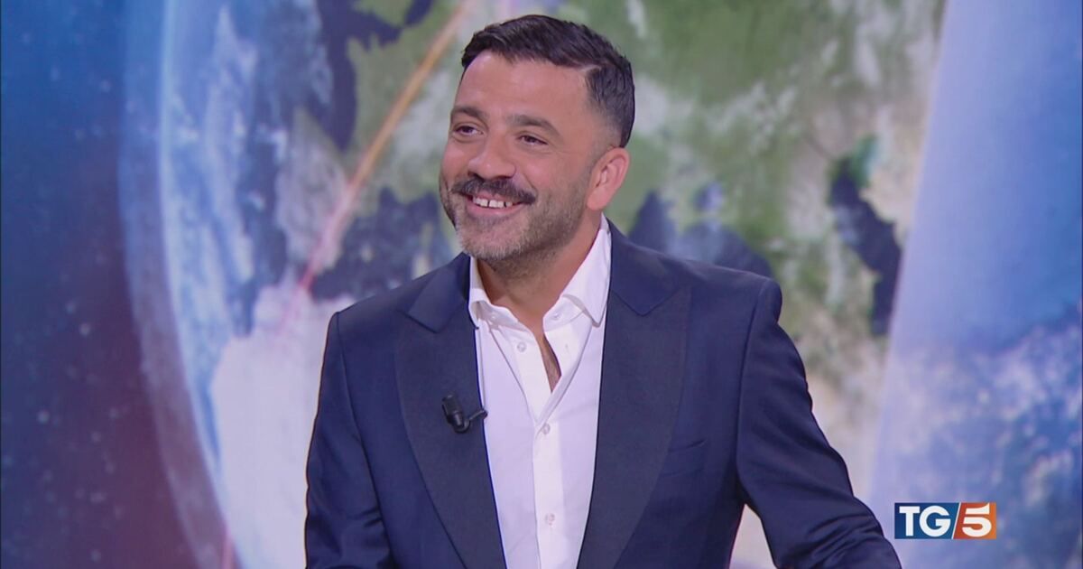 TG5: Stanno tutti invitati Pio e Amedeo al Tg5 Video | Mediaset Infinity