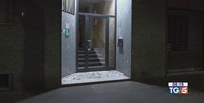 Due donne ritrovate in casa senza vita