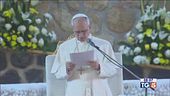 Il Papa dall'Africa: mondo distrutto dai tiranni
