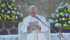 Il Papa dall'Africa: mondo distrutto dai tiranni