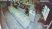 Panico a Roma per rapina in gioielleria