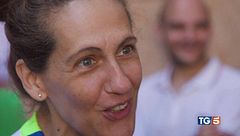 Accoltellata in strada, fermato l'ex compagno