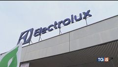 Electrolux taglia sindacati in rivolta
