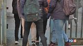 A 11 anni col coltello assale e filma il prof