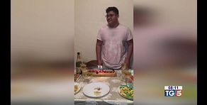 In 17 contro 1, ucciso con trenta coltellate