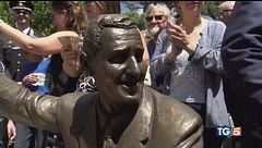 Statua per Albertone e la laurea per Gerry