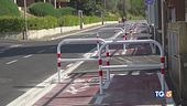 Pista ciclabile diventa un percorso a ostacoli