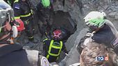 Vivo tra le macerie dopo cinque giorni