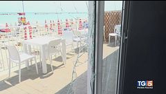 Contro danni e furti dorme nel ristorante