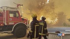 Europa in fiamme, migliaia di sfollati