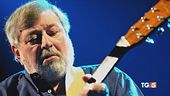 Addio a Guccini, poesia e musica