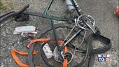 Travolge i ciclisti dopo una lite