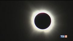 Occhi al cielo, stasera lo spettacolo è doppio