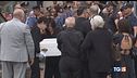 L'addio a Beatrice, quanta sofferenza